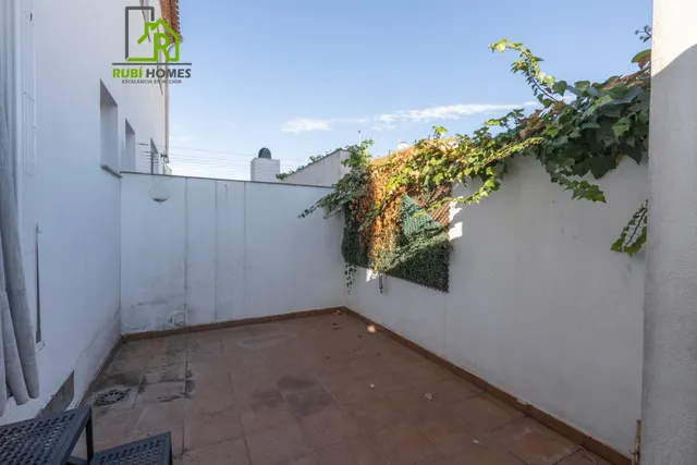 Casa adosada con terraza, vistas a Granada y Sierra Nevada, garaje y sótano — 49