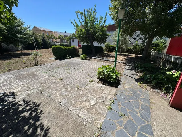 SE VENDE CASA EN SAN MIGUEL DE LAS DUEÑAS — 31