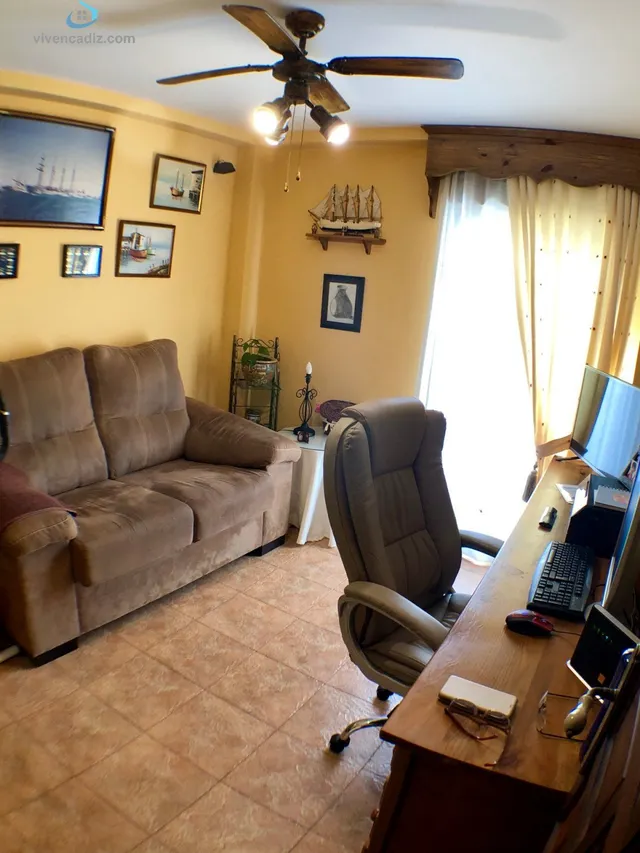 AMPLIA VIVIENDA CON ASCENSOR - ZONA CENTRO — 17