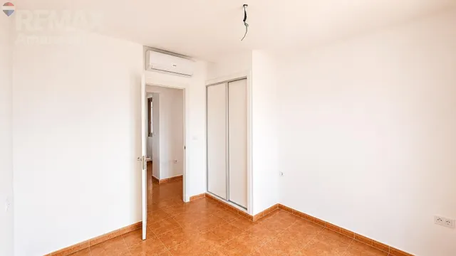 CHALET PAREADO A ESTRENAR — 16