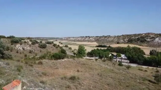 Terreno en venta en calle Carahorma G 587, Lillo — 32