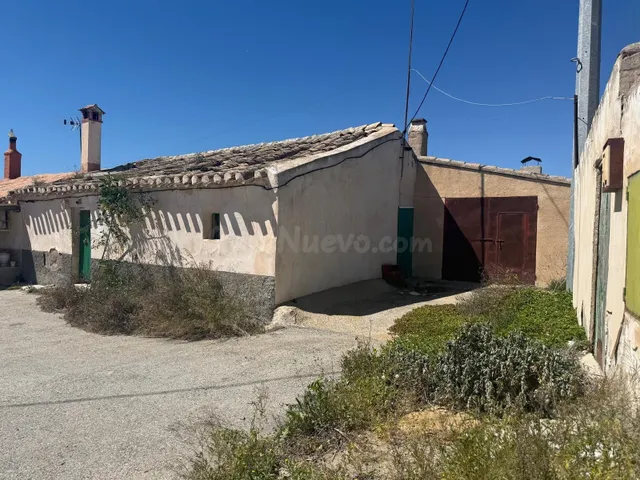 Casa para Reformar en Las Canales - Oportunidad Única por €7 - foto 2