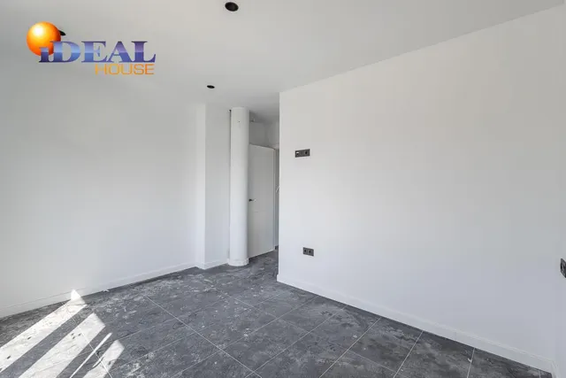 Edificio de nueva construcción en Churriana — 23
