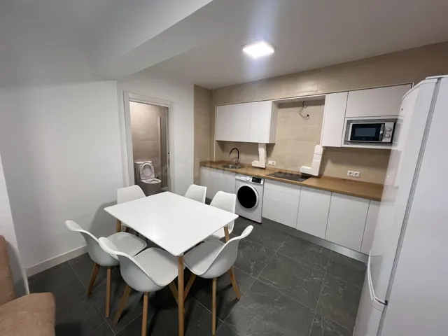 Piso 3 habitaciones 110m² en alquiler - Centro - foto 2