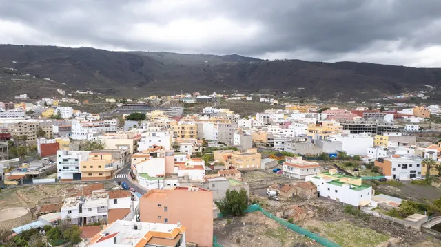 SOLAR URBANO EN VENTA EN ARONA - foto 3