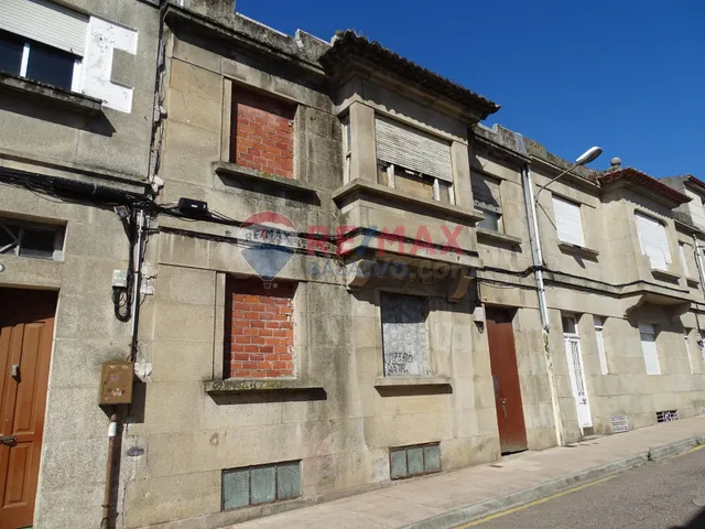 Casa / Chalet adosado en venta en Calle Mantelas, A Salgueir