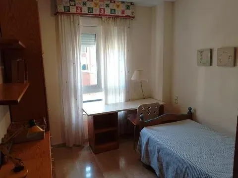 Amplio piso de 150 m2 en zona zoco – piscina y garaje incluido — 9
