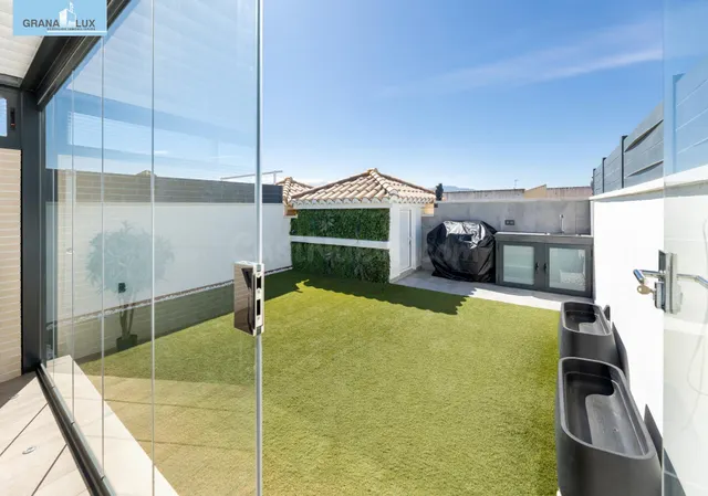 ÁTICO CON PERGOLA BIOCLIMATICA JUNTO AL METRO - foto 4
