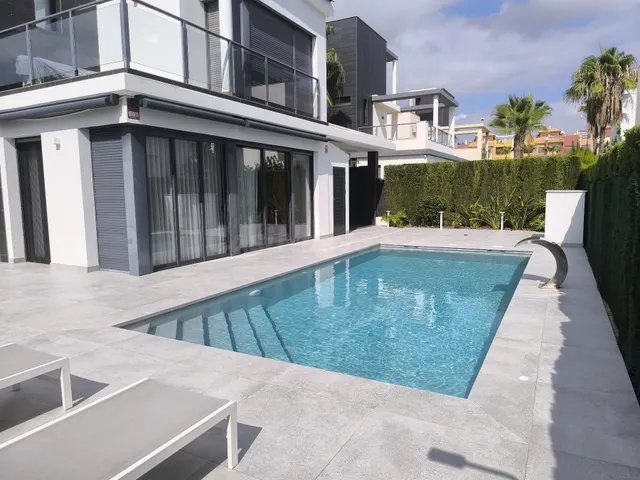Villa Independiente en Orihuela Costa - foto 5