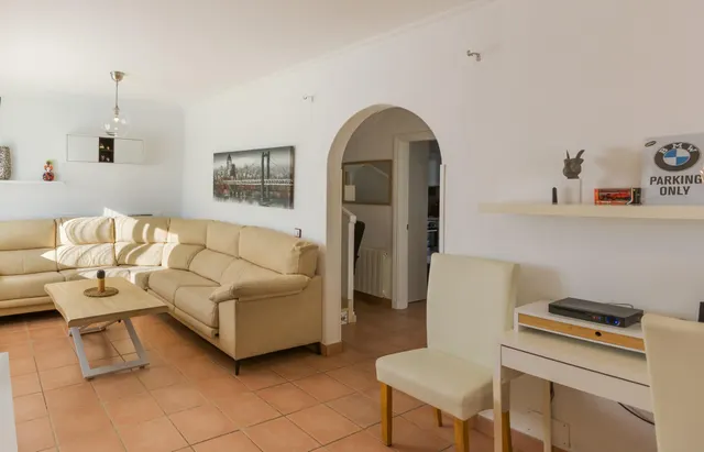 Chalet Semi Adosado. Piscina y Jardín Privados. — 12