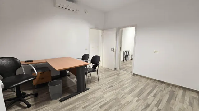 Oficina reformada y amueblada de 128 m2 en el Edificio Peceño, en pleno centro de Santa Cruz de Tenerife — 22