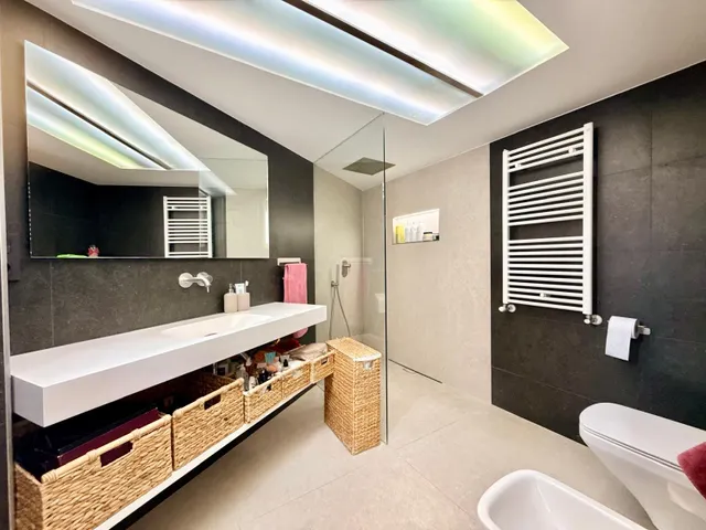 Exclusivo Ático Seminuevo en Totana con Amplias Terrazas y Vistas — 21