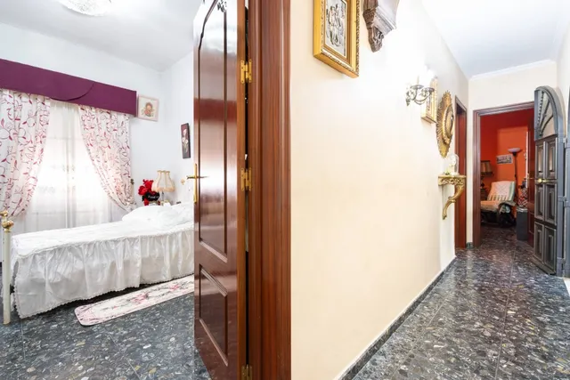 Chalet y parcela segregable en Palomares del Río — 33