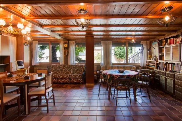 MAGNIFICO CHALET CON PISCINA EN COLINAS BERMEJAS — 29