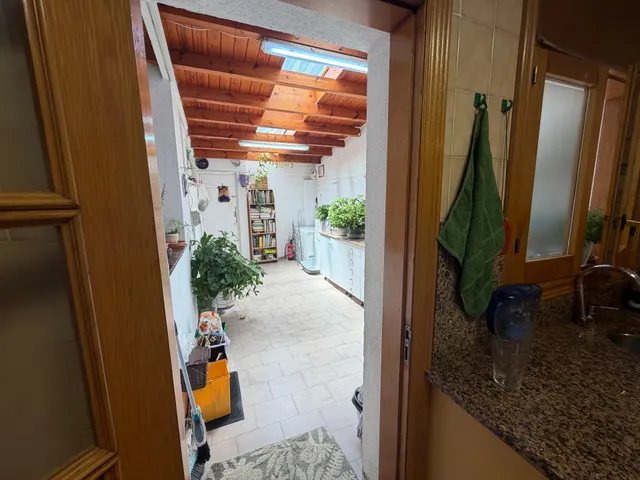 Casa de 5 habitaciones con garaje para 2 coches, terraza y aire acondicionado – lista para entrar a vivir — 32