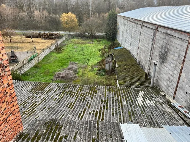 SE VENDE EDIFICIO DE 2 PISOS , BAJO Y FINCA — 7
