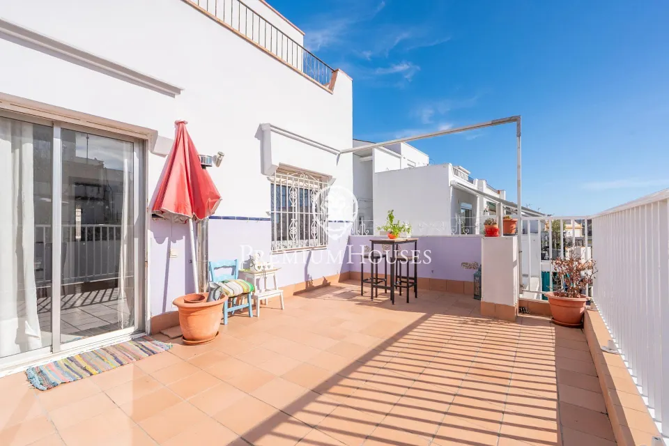Ático con terraza en Poblesec