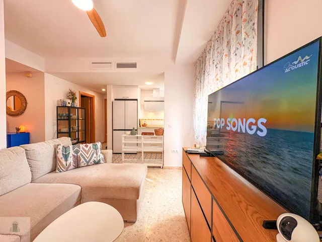 Apartamento de 2 dormitorios con patio, garaje y trastero en Ronda Sur — 15