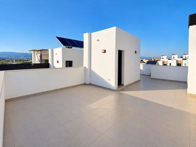 Exclusivo Chalet adosado del 2022 con gran solárium privado en Santa Clara — 14
