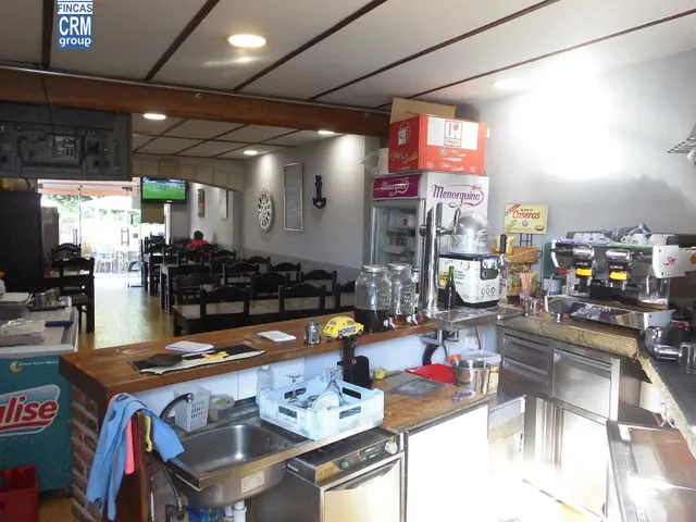 Local comercial situado en la Avenida Catalunya — 7