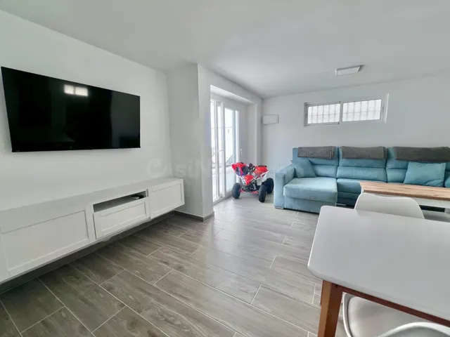 Villa de 5 dormitorios y 4 baños en San Miguel de Salinas (Alicante) — 7