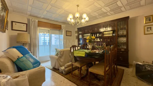 ¡Tu nuevo hogar en este encantador piso en un edificio con c