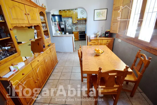 CHALET SEMINUEVO CON PISCINA, GARAJE, JARDIN Y TERRAZA — 20