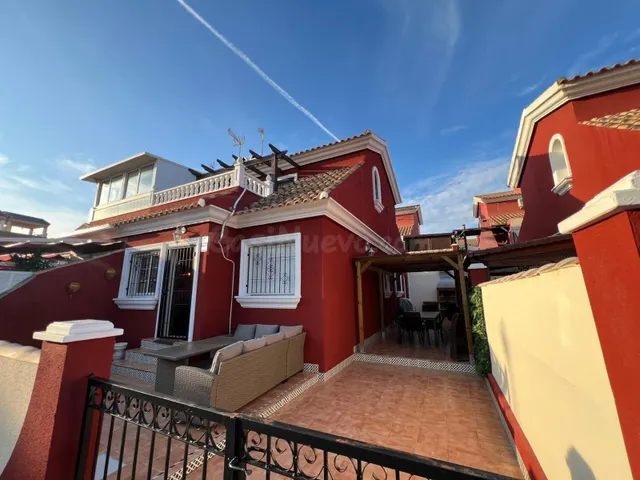 Villa 3 habitaciones 110m² en venta - Villamartín-Las Filipi