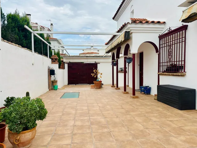 Espectacular Pareado en Urb. Monteluz, con Jardín y Piscina — 6