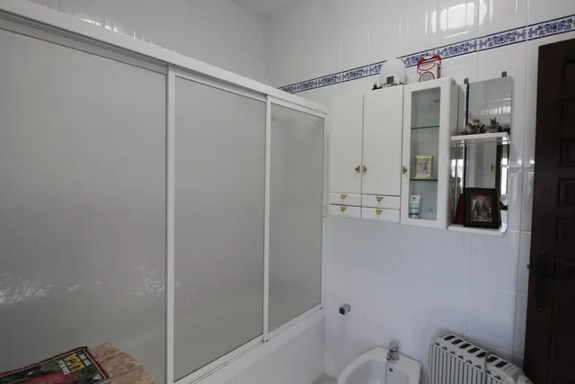CHALET EN VENTA EN URBANIZACIÓN ROSALEDA DE LA PLATA — 35