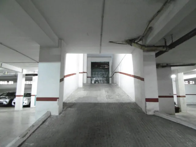 Plaza de garaje cerca de la granja - foto 3