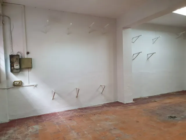 LOCAL CON POSIBILIDADES — 5