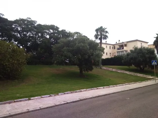 SOLAR URBANO EN VENTA. 1.444 M2, EN VILAFORTUNY. — 3