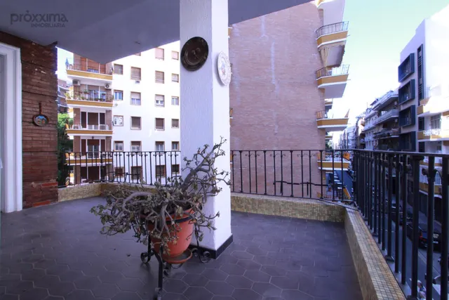 Vivienda con amplia terraza y grandes posibilidades en Los Remedios — 33
