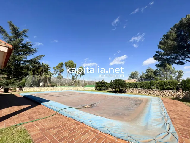Magnifico chalet a la venta en Valencia — 40