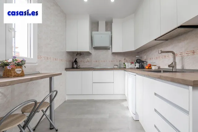 Encantadora Casa Reformada en Ogijares con Vistas y Espacios para Disfrutar — 10