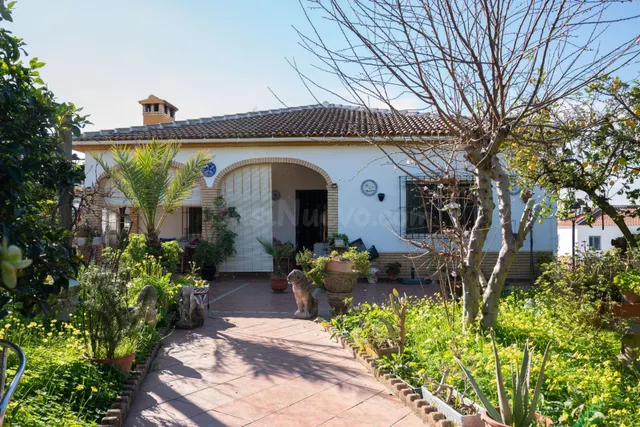 Espectacular Villa Unifamiliar en Gines: Espacio, versatilid - foto 4
