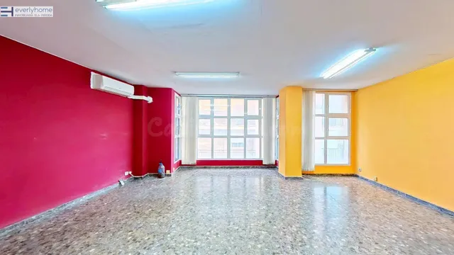 Local comercial 51m² en alquiler - El Grau — 2
