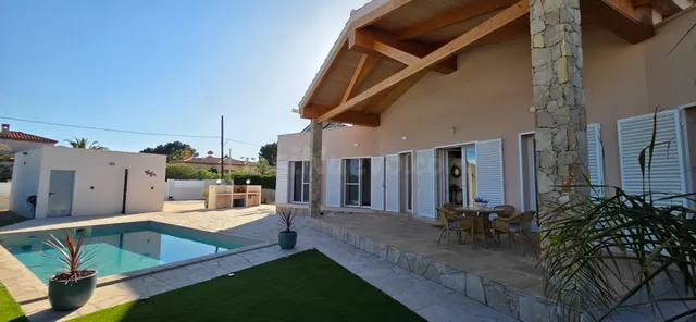 Exclusiva en Reestreno con Piscina en l’Ametlla de Mar: dise