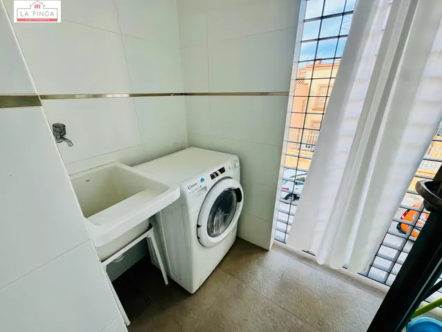 VIVIENDA 2 DORMITORIOS GARAJE Y TRASTERO CERCA DEL CENTRO — 20