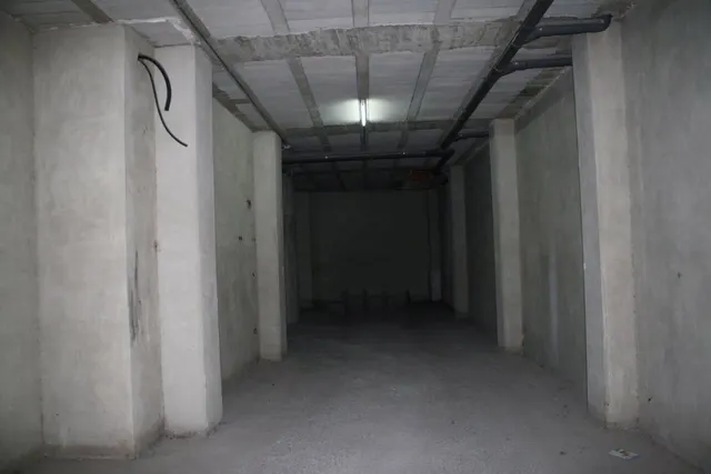 ¡¡ OPORTUNIDAD !! Local comercial en planta baja en Orihuela zona del Colegio Santo Domingo, con salida de humos. — 2
