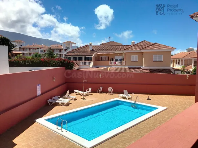 VENTA AMPLIO APARTAMENTO CON PLZA DE GARAJE, EN PUERTO DE LA