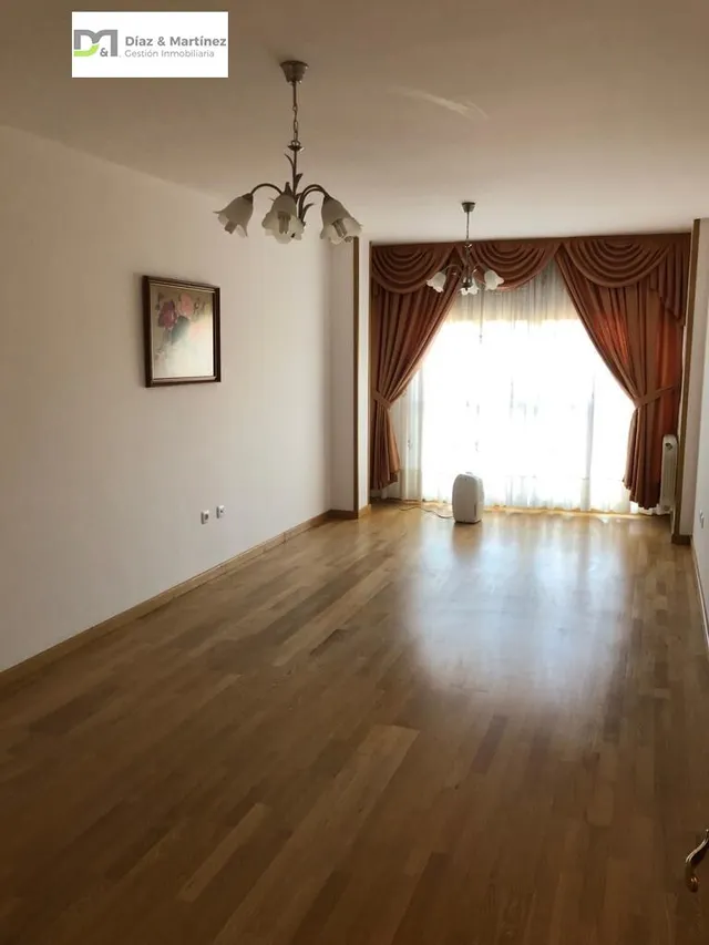 AMPLIO PISO DE 3 DORMITORIOS EN VILLANUEVA DE CARRIZO — 23