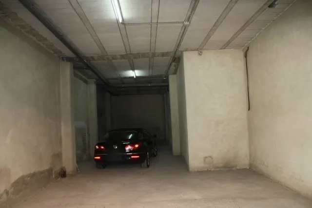 ¡¡ OPORTUNIDAD !! Local comercial en planta baja en Orihuela zona del Colegio Santo Domingo, con salida de humos. — 7