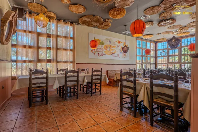“Restaurante con licencia en 1.993 m2 de parcela y potencial para 3 viviendas en Hita” — 11
