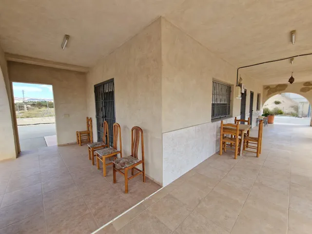 CHALET PARA ENTRAR A VIVIR EN LA ZONA estación DEL AVE — 9