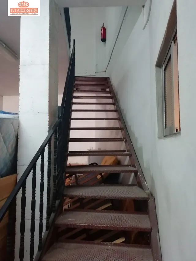 EXTRAORDINARIO LOCAL EN VENTA EN MADRIGUERAS PREPARADO PARA EDIFICAR VIVIENDA — 32