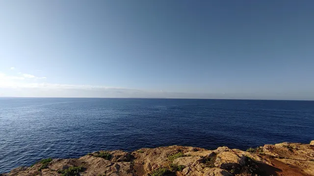 Solar en primera línea de mar con vistas espectaculares — 16