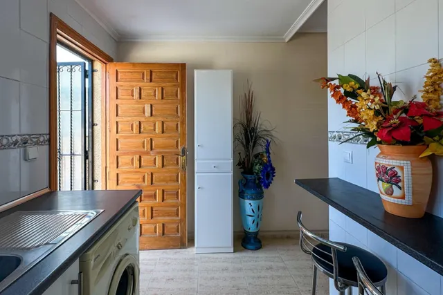 MAGNIFICA VIVIENDA ADOSADA CON PISCINA COMUNITARIA, IDONEA COMO VACACIONAL — 35