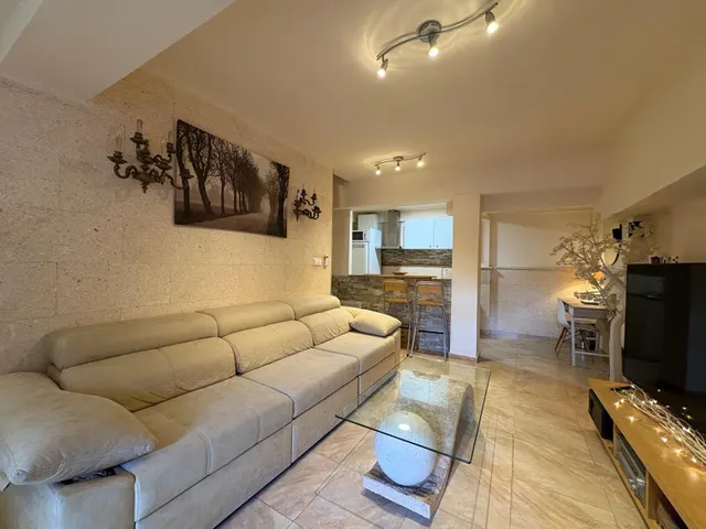 Bungalow de 3 dormitorios y 2 Baños con 2 Terrazas y Piscina en Gran Alacant. — 28